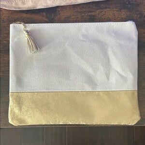 Mixed Color Clutches